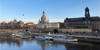 Investui presentations and roadshow for prospects and clients.